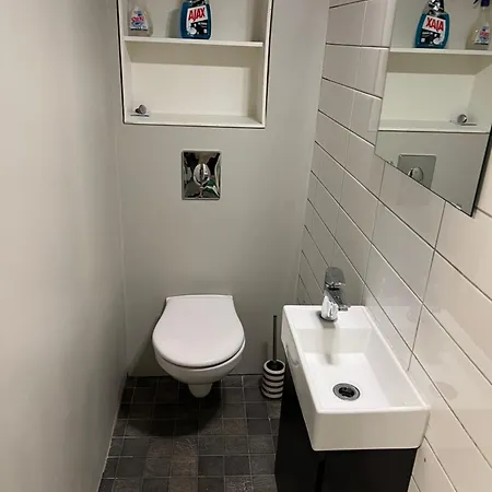 Gasthof Bergen City Hostel Rooms *